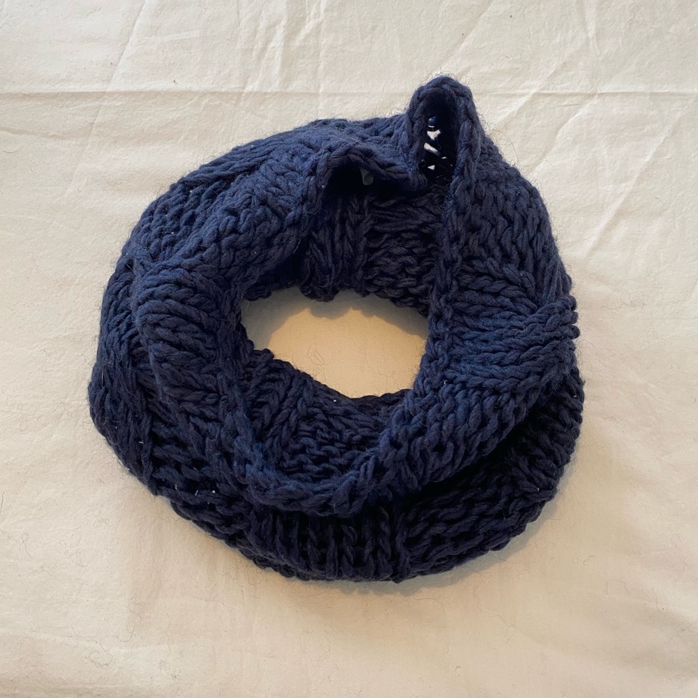 Brandy Melville Infinity Scarf